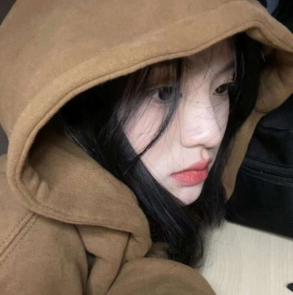 穿成恶毒女配，逃不出他的掌心！